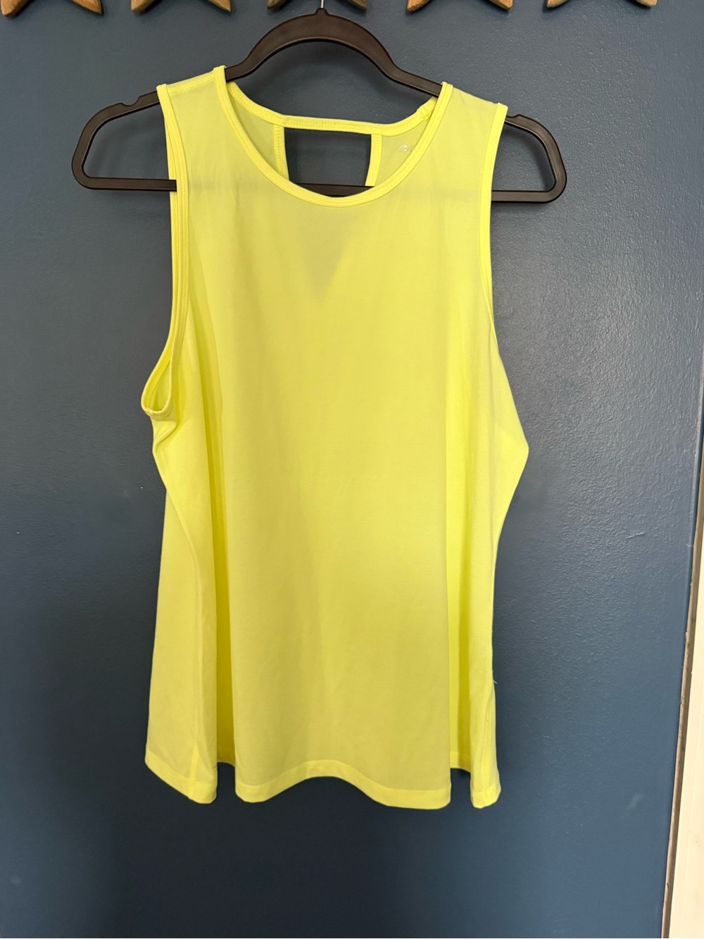 Ideology Tank Top, Size L

New WOT Never Worn. Yellow/Neon